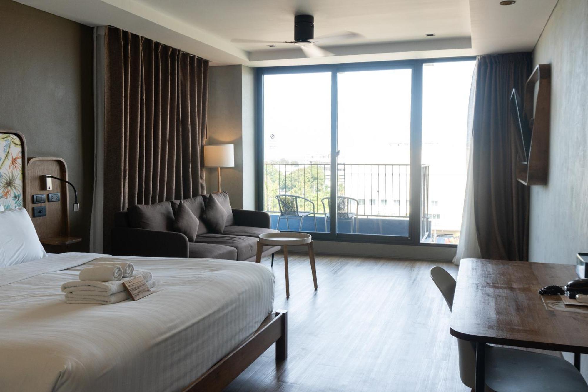 Seamira House Huahin - SHA Aparthotel Bagian luar foto