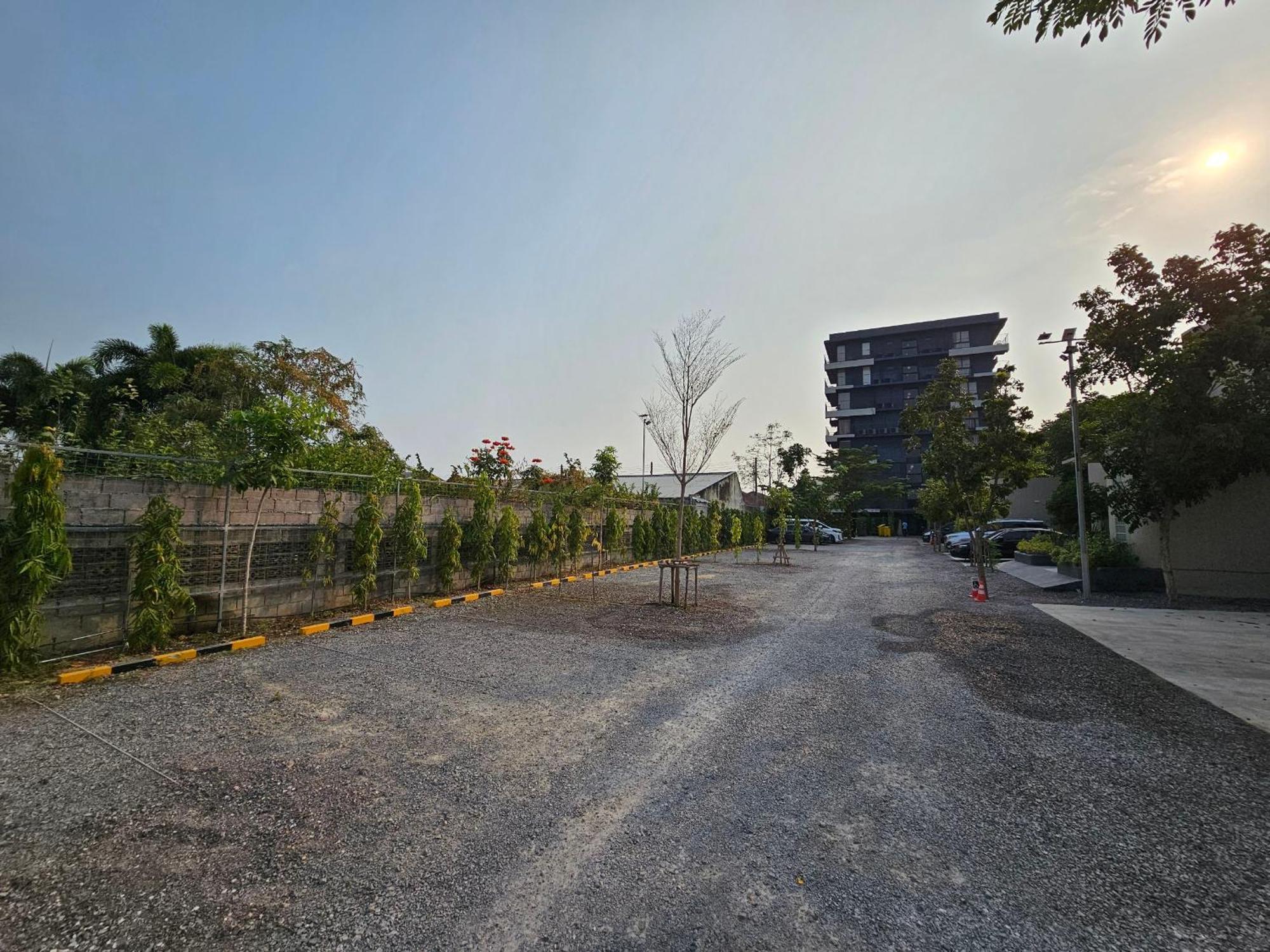 Seamira House Huahin - SHA Aparthotel Bagian luar foto